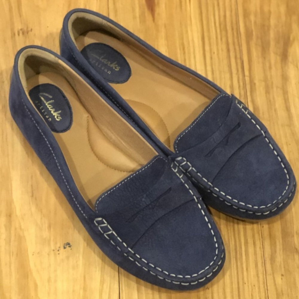 Navy Clarks genuine suede loafers NWOT